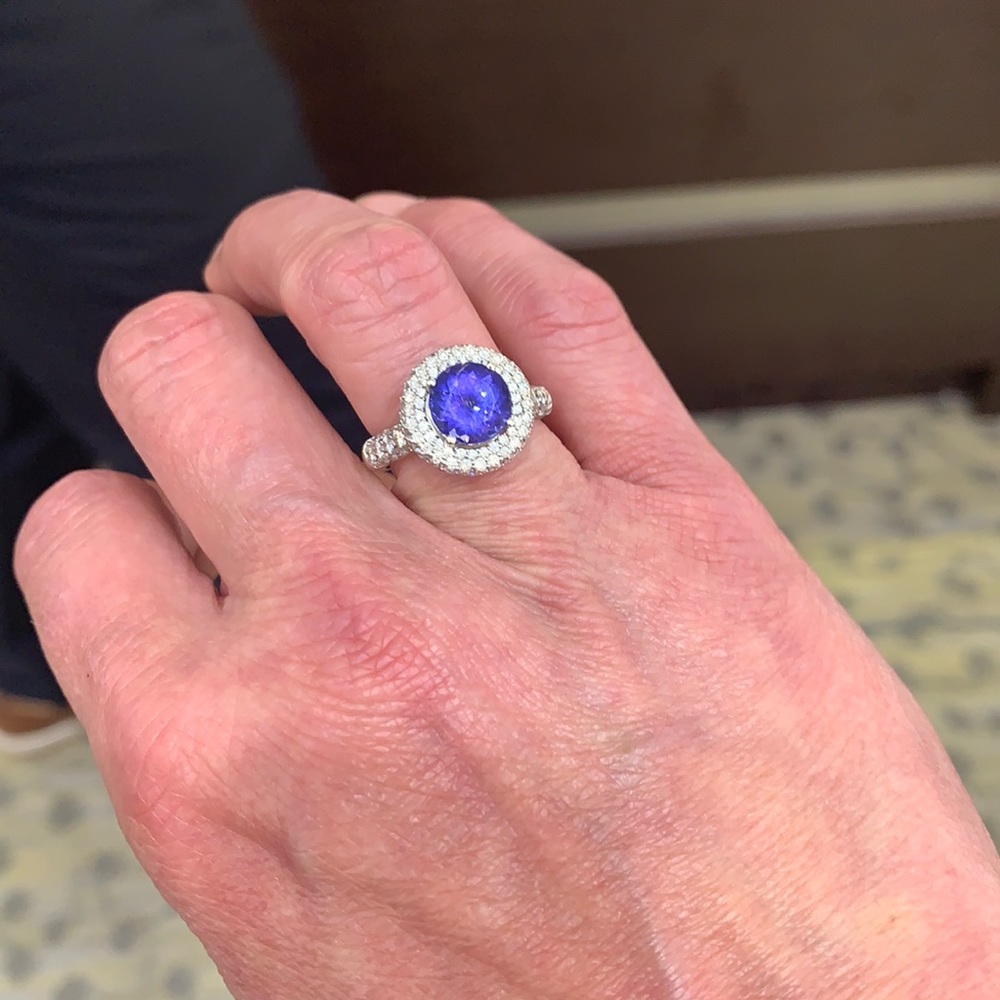 18kw 1.58ct G VS Diamonds